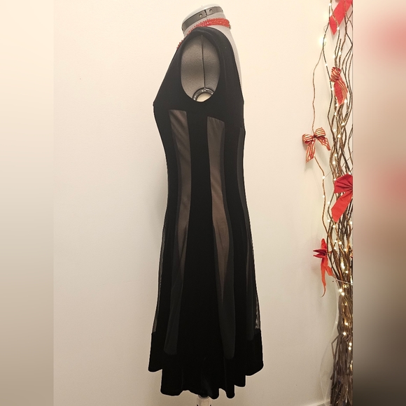 Party dress - Picture 4 of 12